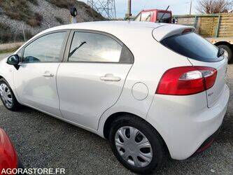 2012-kia-rio-1442807-46607221