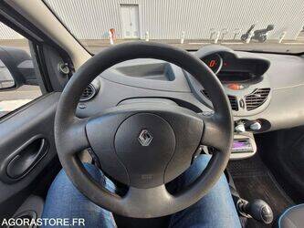2013-renault-twingo-1442810-46607301