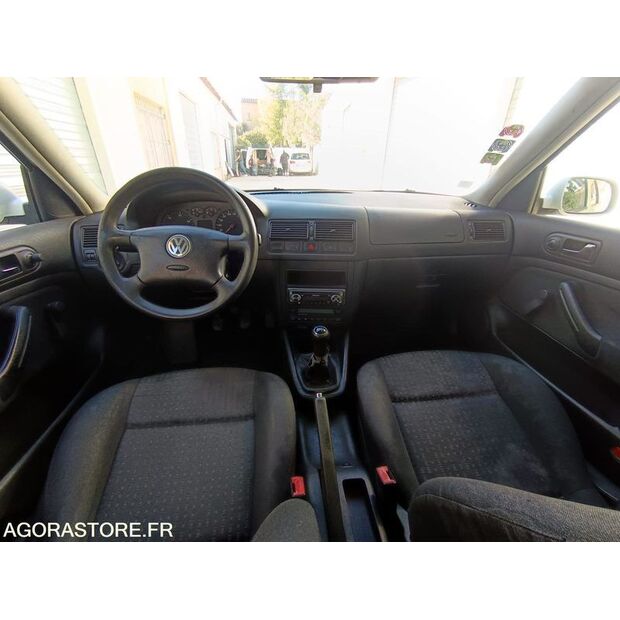 2003 فولكس فاجن Golf-46607310