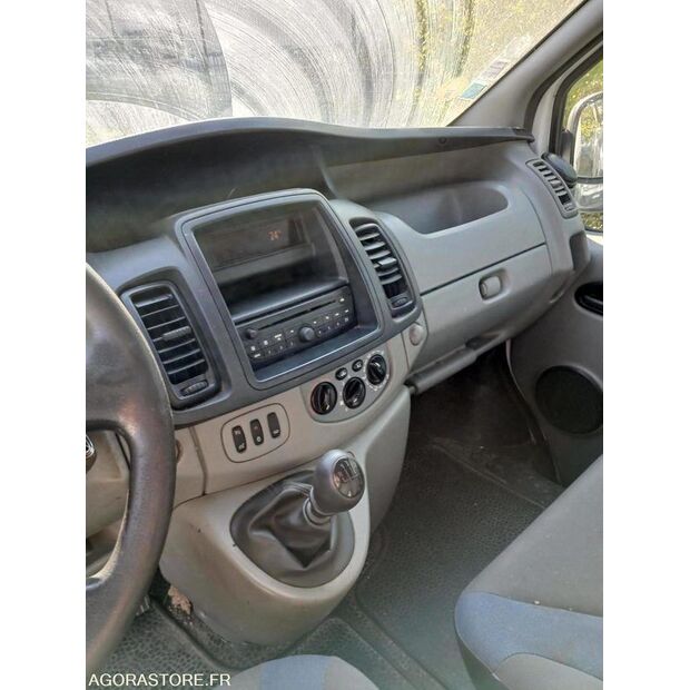 2013 رينو Trafic-46607379