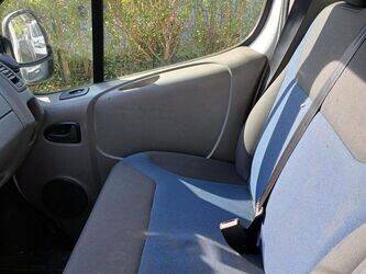 2013-renault-trafic-1442816-46607380