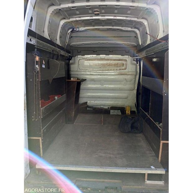 2013 رينو Trafic-46607382