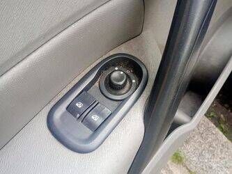 2010-renault-kangoo-1442826-46607455