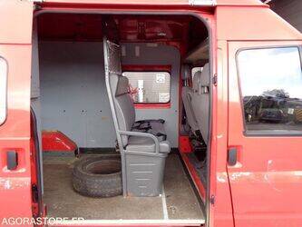 2005-ford-transit-1442829-46607475