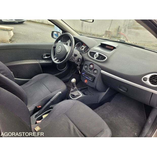 2006 Renault Clio-46607482