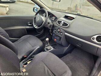 2006-renault-clio-1442830-46607482