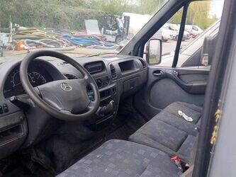 2005-mercedes-benz-sprinter-1442837-46607552