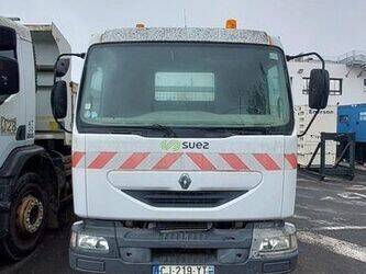 صورة ل شاحنات مسطحة 2004 رينو Midlum