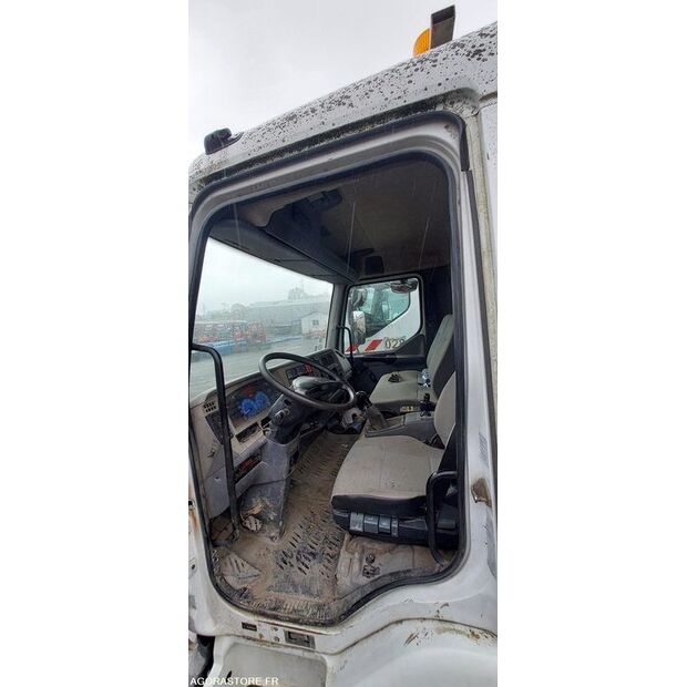 2004 Renault Midlum-46607591