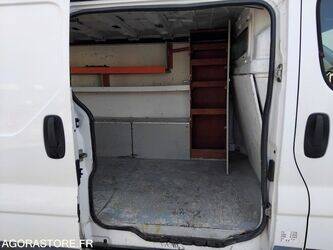 2003-renault-trafic-1442842-46607606