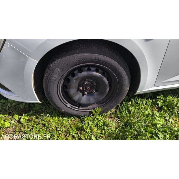 2018 Renault Megane-46607628