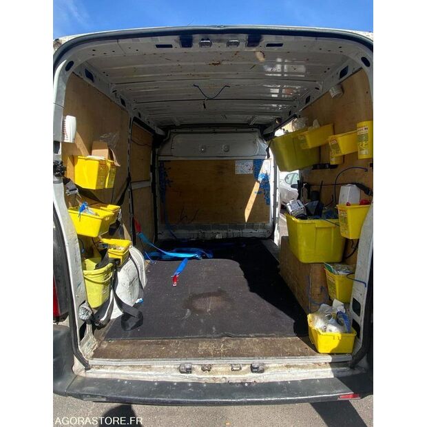 2010 رينو Master-46607664