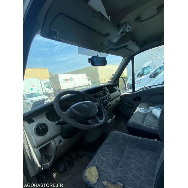 2010 رينو Master-46607666