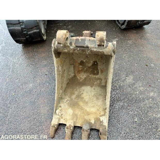 2017 TAKEUCHI TB 260-46607866