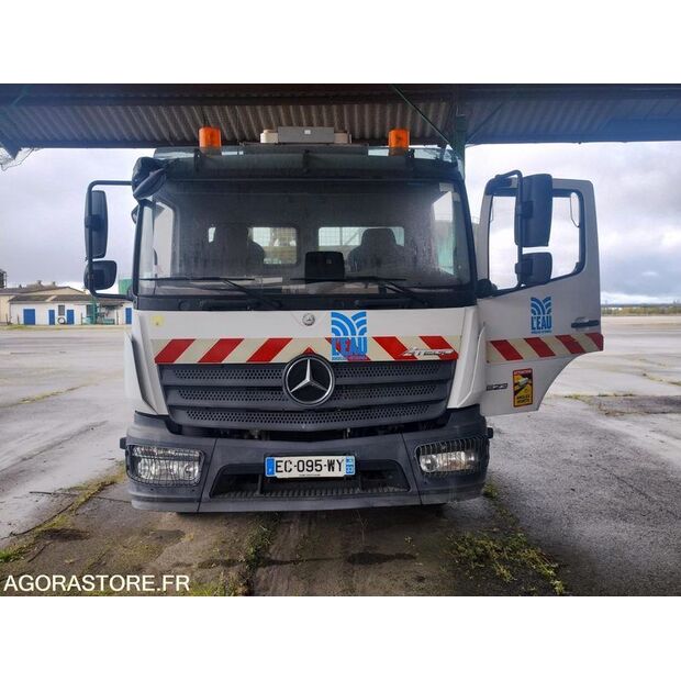 2016 Mercedes-Benz ATEGO-46607877