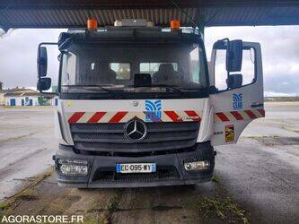 2016-mercedes-benz-atego-1442346-46607877