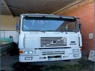 1990-volvo-f12-46607904