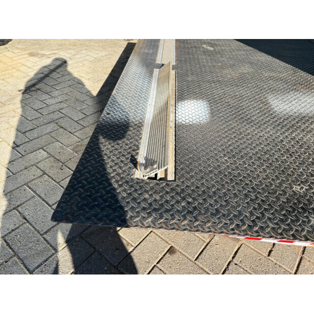 2021 Iveco 120E-46607943