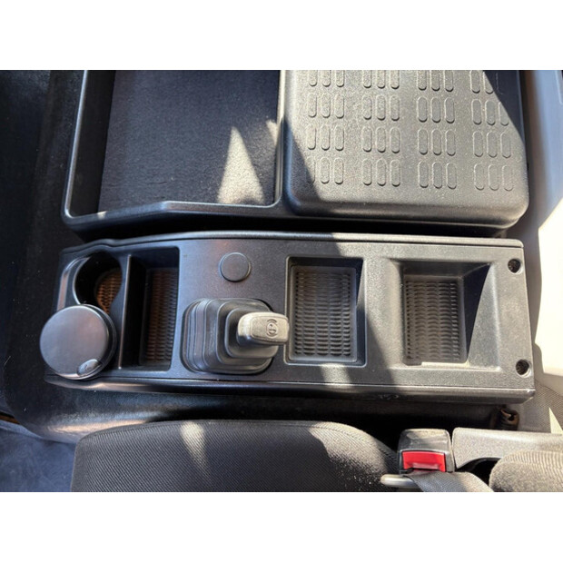 2021 Iveco 120E-46607945