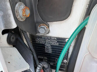 2020-iveco-120e-46608023