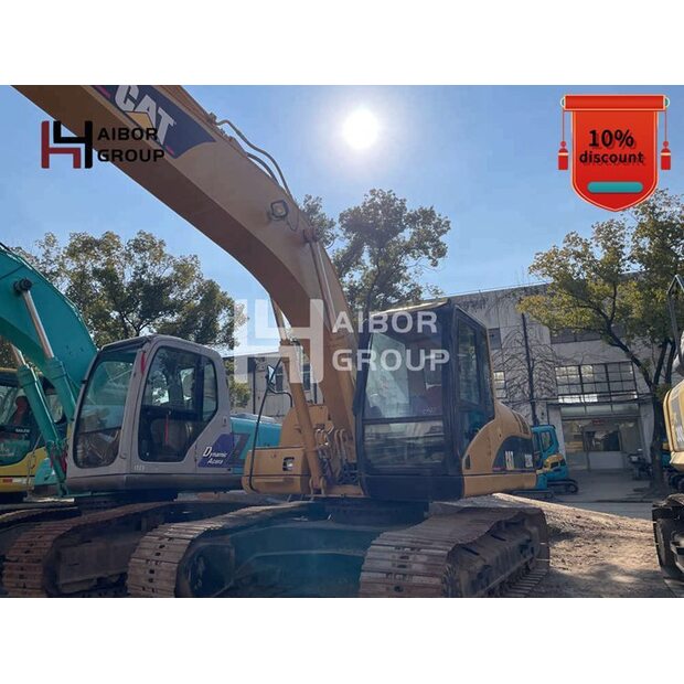 2017 Caterpillar 320C-46608054