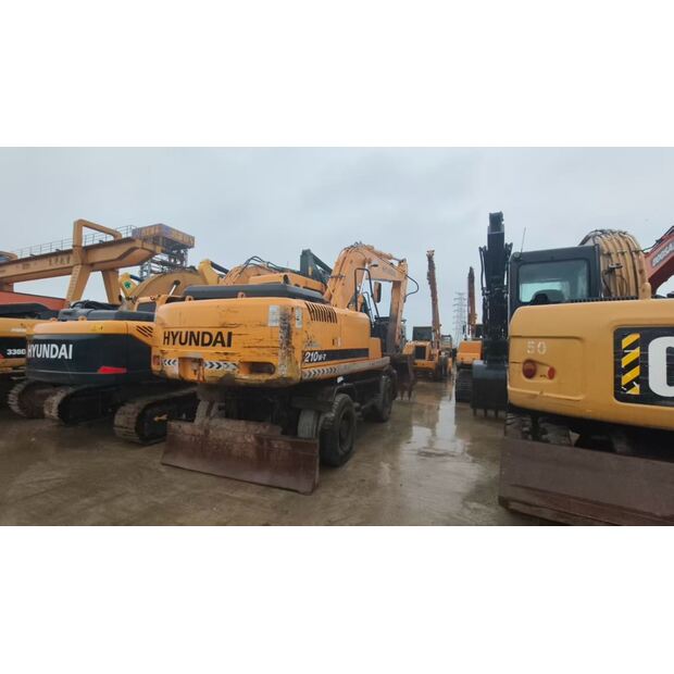 2021 هيونداي 210W-46608142