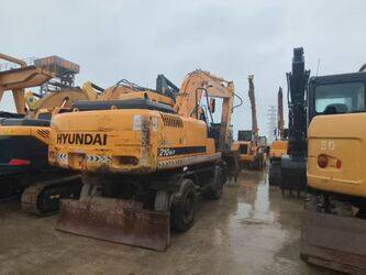 2021-hyundai-210w-1442871-46608142