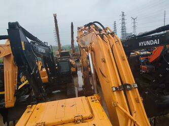 2021-hyundai-210w-1442871-46608145