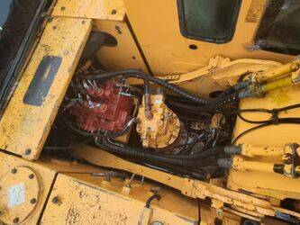 2021-hyundai-210w-1442871-46608146