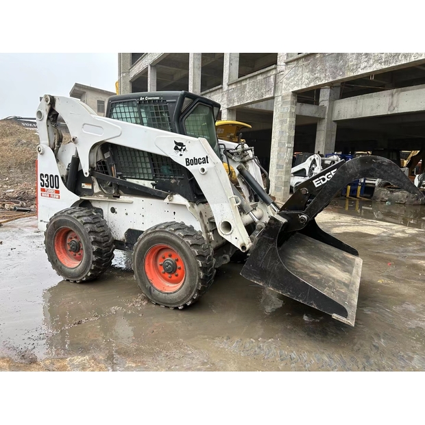 2022 بوبكات S300-46608187