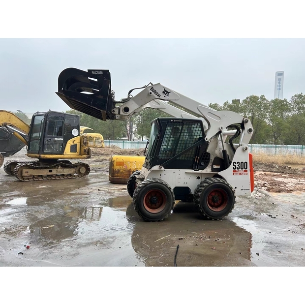 2022 بوبكات S300-46608188