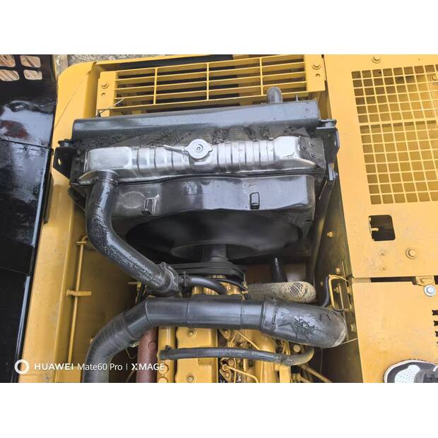 2022 كاتربيلر 320BL-46608200