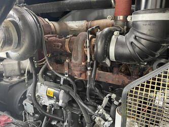 2015-compair-c200-1442899-46608586