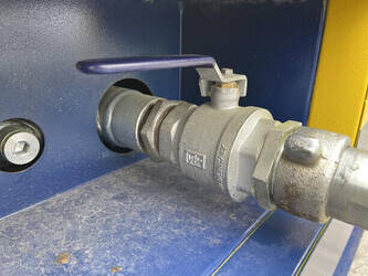 2015-compair-c200-1442899-46608590