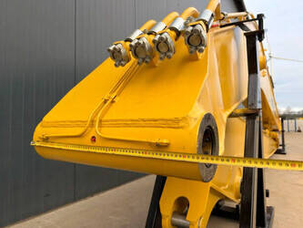 2026-komatsu-pc220-1442948-46609160