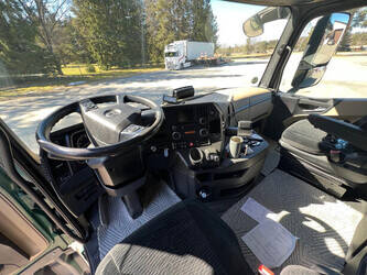 2016-mercedes-benz-actros-mega-46609250