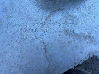 2016-mercedes-benz-actros-mega-46609298