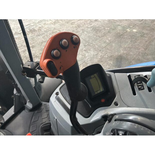 2014 New Holland T7.185-46609716