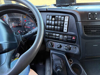 2020-iveco-stralis-420-1442974-46609765