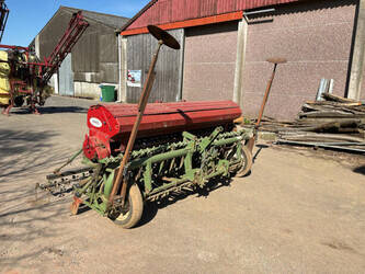 صورة ل آلات زراعة البذور 1994 Nodet BS V6