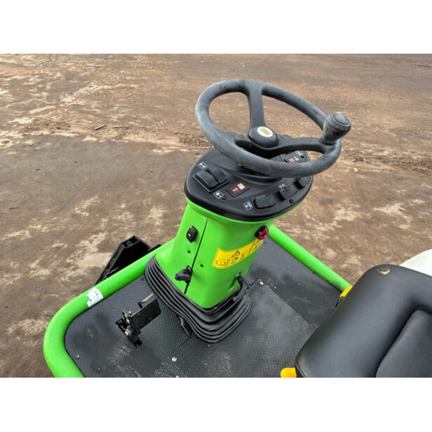 2023 Etesia HYDRO 124D-46610136