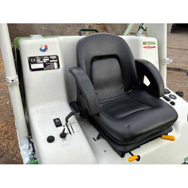 2023 Etesia HYDRO 124D-46610140