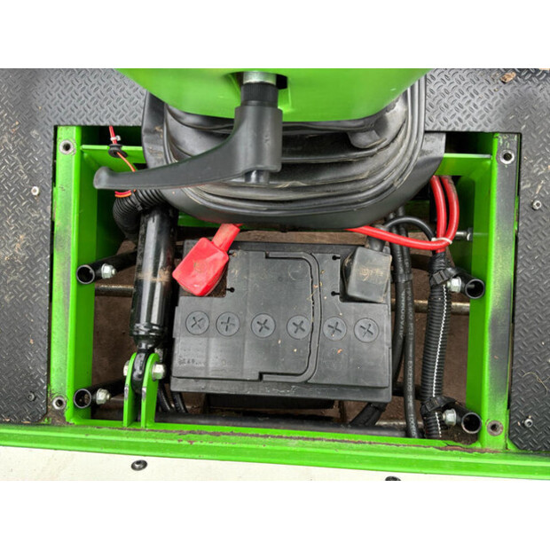 2023 Etesia HYDRO 124D-46610141