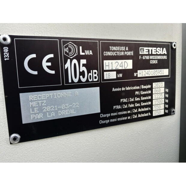 2023 Etesia HYDRO 124D-46610152