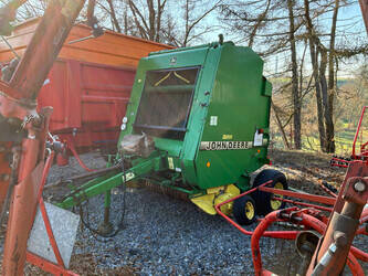 صورة ل معدات تقطيع النفايات 1998 جون دير 580 للبيع في هولندا