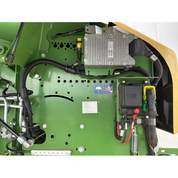 2021 Krone Comprima V210XC-46610311