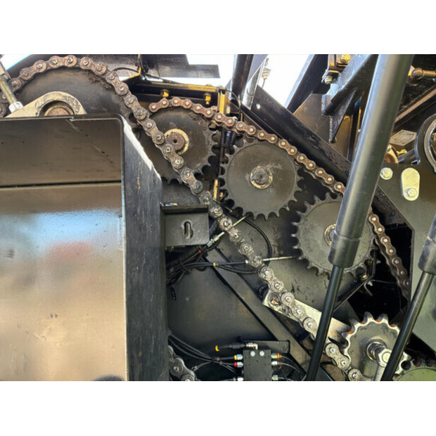 2021 New Holland ROLL BALER 125-46610377