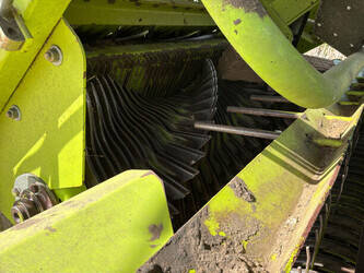 2004-claas-quadrant-2200-46610406