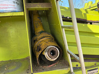 2004-claas-quadrant-2200-46610416