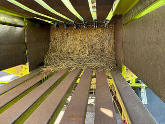 2004-claas-quadrant-2200-46610426